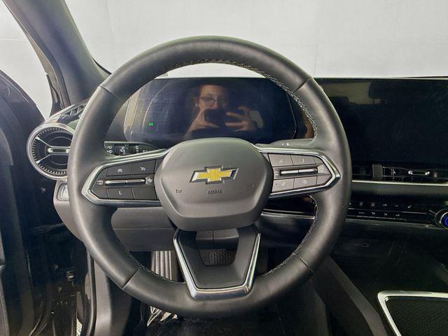 used 2025 Chevrolet Equinox car, priced at $25,995
