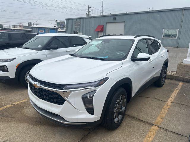 new 2025 Chevrolet Trax car, priced at $25,585