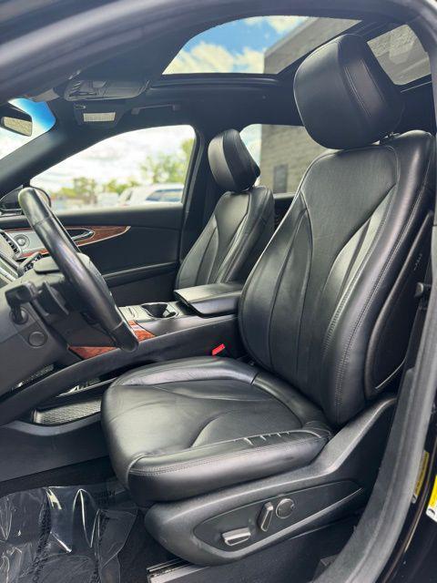 used 2020 Lincoln Nautilus car, priced at $20,553