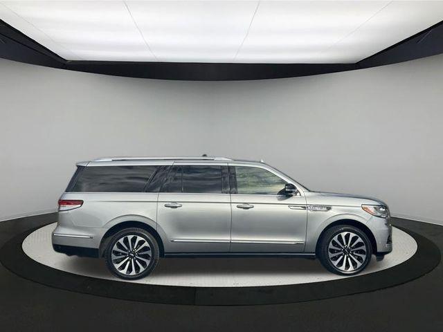 used 2022 Lincoln Navigator car, priced at $60,900