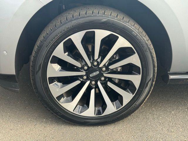 used 2022 Lincoln Navigator car, priced at $60,900