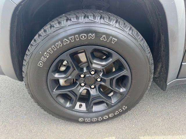 used 2022 Jeep Cherokee car, priced at $23,438