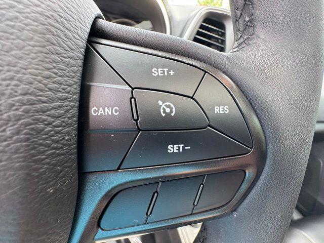 used 2022 Jeep Cherokee car, priced at $23,438