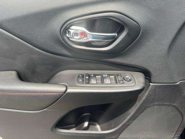 used 2022 Jeep Cherokee car, priced at $23,438