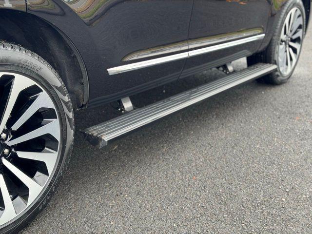 used 2023 Lincoln Navigator car, priced at $69,900