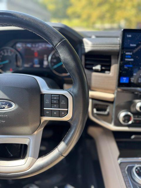 used 2024 Ford Expedition car, priced at $51,898