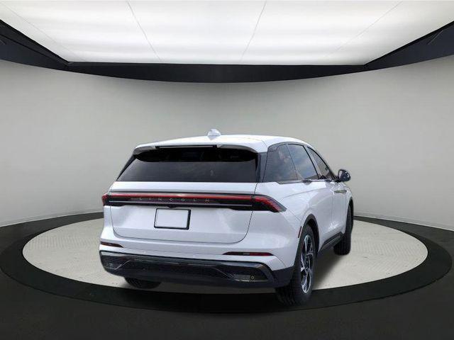 new 2025 Lincoln Nautilus car, priced at $61,920