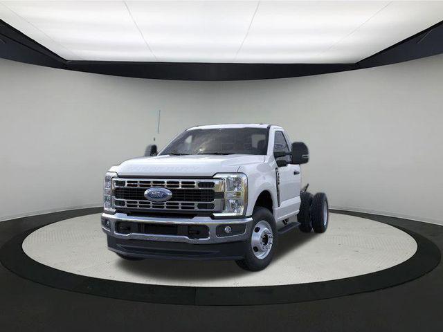 new 2025 Ford F-350 car, priced at $58,384
