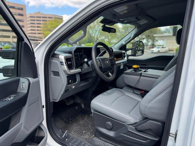 new 2025 Ford F-350 car, priced at $60,190
