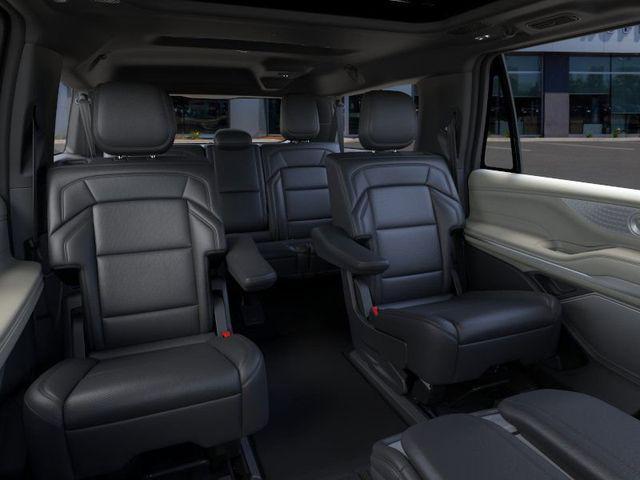 new 2025 Lincoln Navigator car, priced at $110,365