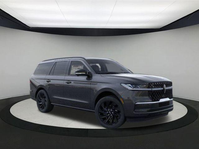 new 2025 Lincoln Navigator car, priced at $106,685