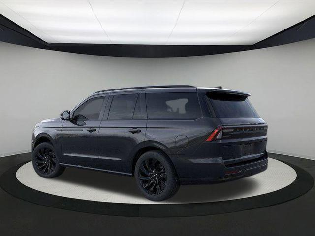 new 2025 Lincoln Navigator car, priced at $106,685