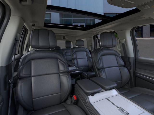 new 2025 Lincoln Navigator car, priced at $106,625