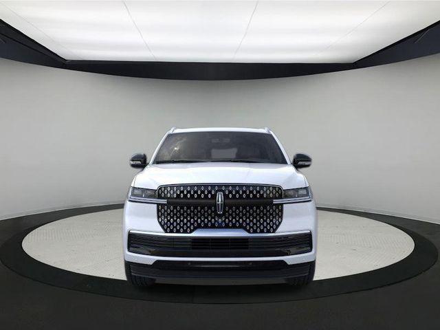 new 2025 Lincoln Navigator car, priced at $106,625