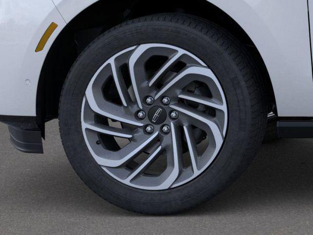 new 2025 Lincoln Navigator car, priced at $106,625