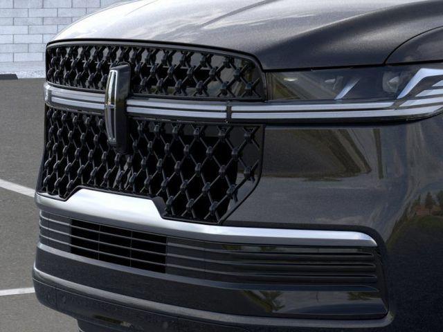 new 2025 Lincoln Navigator car, priced at $106,335