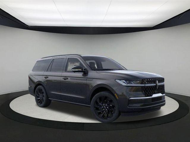 new 2025 Lincoln Navigator car, priced at $106,335