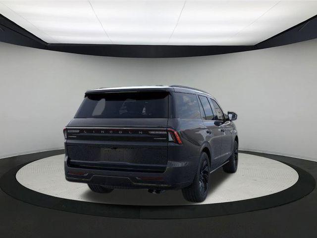 new 2025 Lincoln Navigator car, priced at $106,335