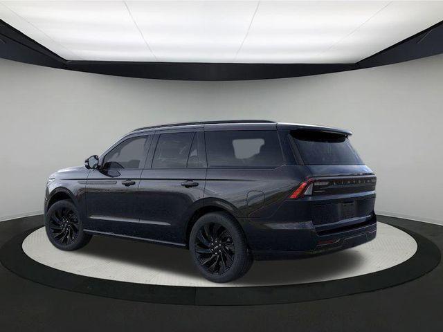 new 2025 Lincoln Navigator car, priced at $106,335