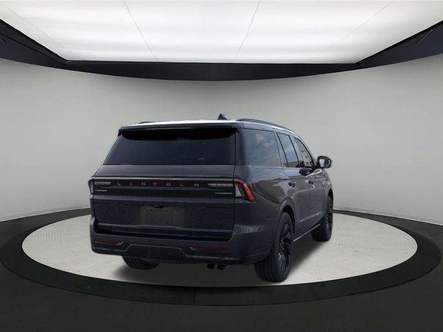 new 2025 Lincoln Navigator car, priced at $103,335