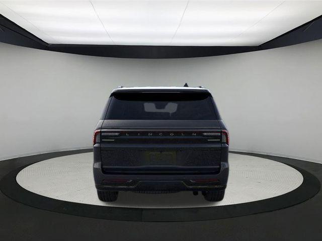 new 2025 Lincoln Navigator car, priced at $103,335