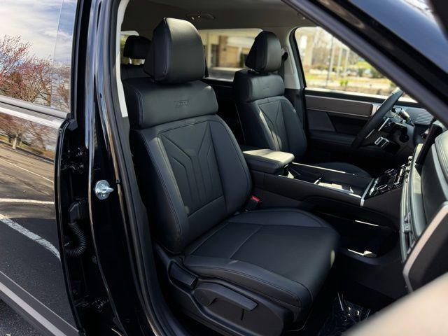 used 2024 Hyundai Santa Fe car, priced at $35,900