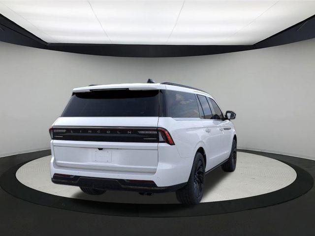 new 2025 Lincoln Navigator car, priced at $108,915