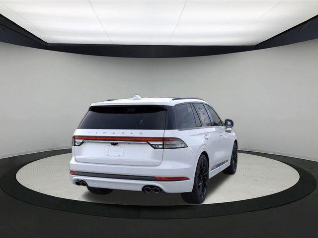 new 2025 Lincoln Aviator car, priced at $73,662
