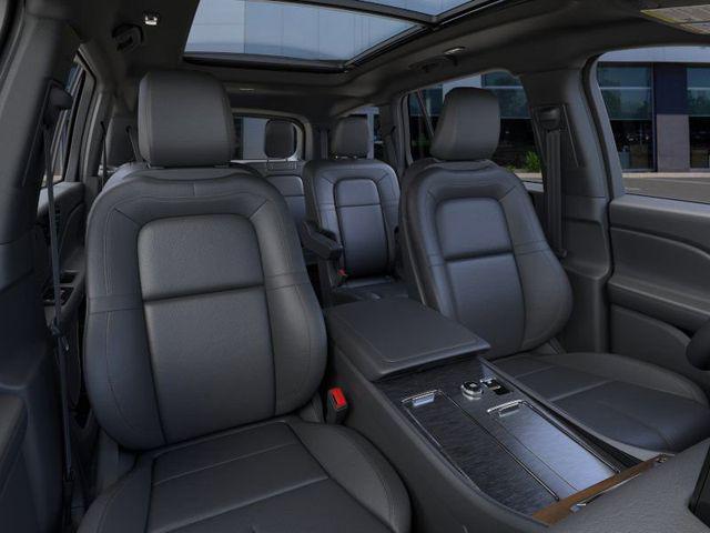 new 2025 Lincoln Aviator car, priced at $73,662