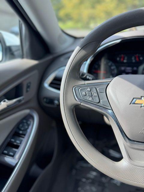 used 2020 Chevrolet Malibu car, priced at $15,736