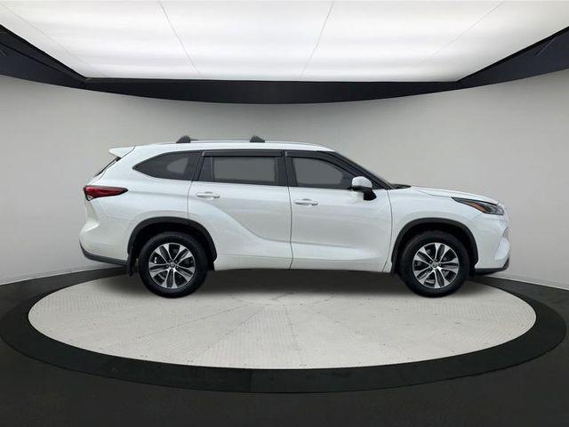 used 2021 Toyota Highlander car, priced at $25,648