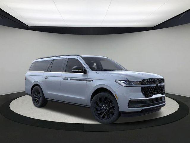new 2025 Lincoln Navigator car, priced at $108,975