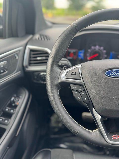 used 2022 Ford Edge car, priced at $32,995