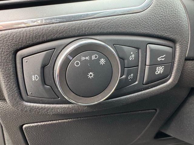 used 2022 Ford Edge car, priced at $32,995