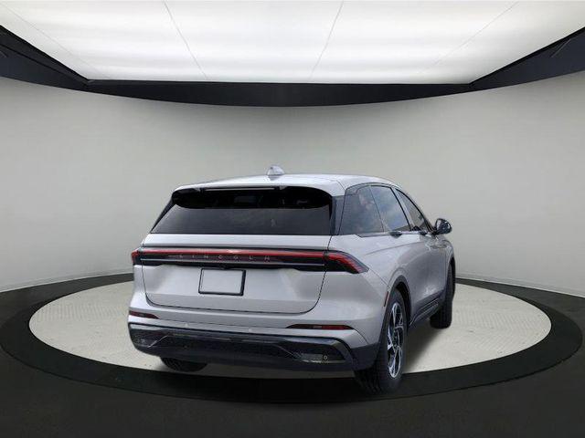 new 2025 Lincoln Nautilus car, priced at $52,616