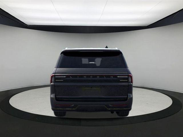 new 2025 Lincoln Navigator car, priced at $105,925
