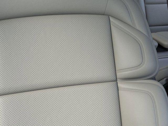 new 2025 Lincoln Navigator car, priced at $105,925