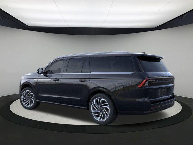 new 2025 Lincoln Navigator car, priced at $105,925