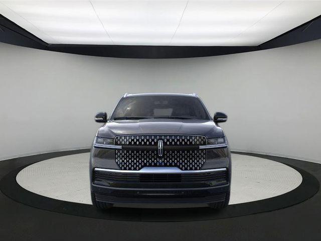 new 2025 Lincoln Navigator car, priced at $105,925