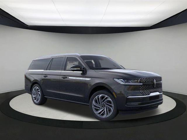 new 2025 Lincoln Navigator car, priced at $105,925