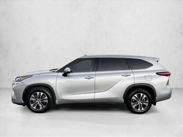 used 2020 Toyota Highlander car, priced at $27,998