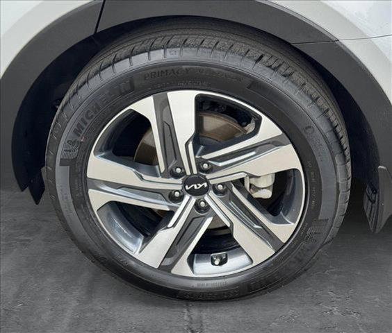 used 2022 Kia Sorento Plug-In Hybrid car, priced at $28,749