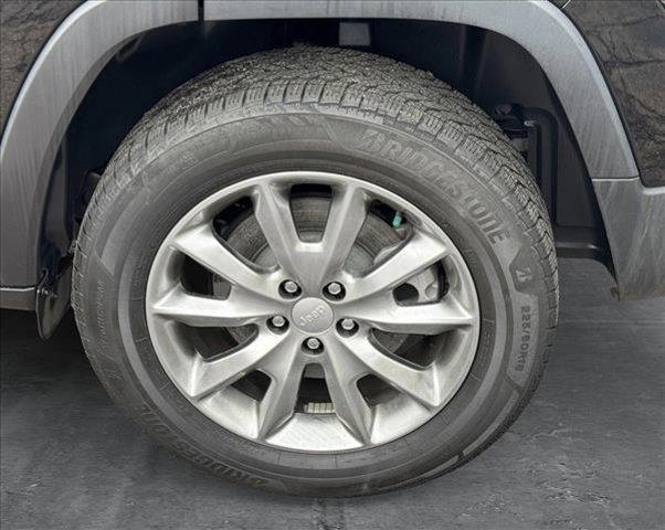 used 2018 Jeep Cherokee car, priced at $19,998