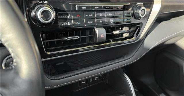used 2020 Toyota Highlander car, priced at $35,998