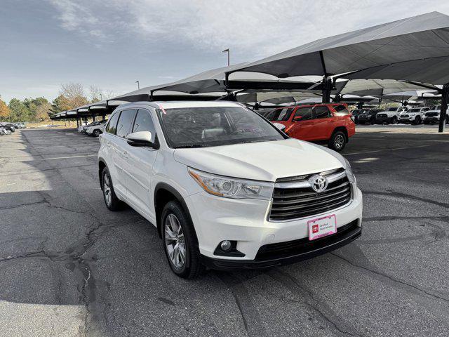 used 2015 Toyota Highlander car, priced at $25,797