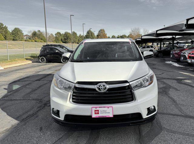 used 2015 Toyota Highlander car, priced at $25,797