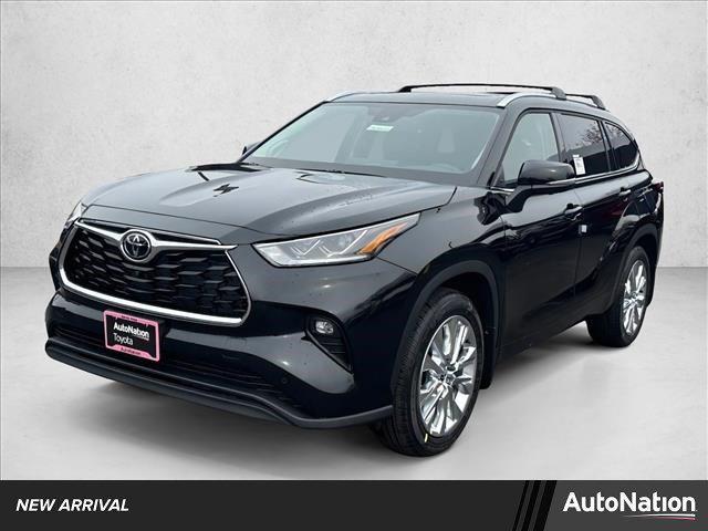 new 2026 Toyota Highlander car, priced at $53,812