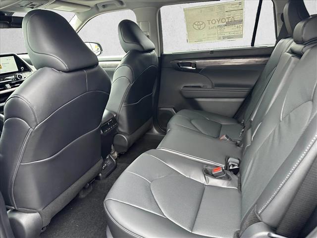 new 2026 Toyota Highlander car, priced at $53,812