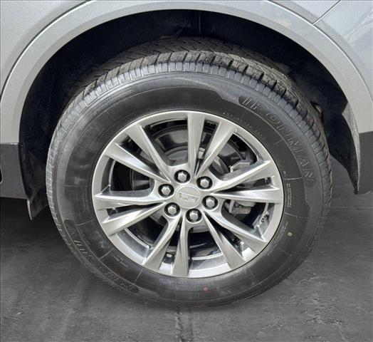 used 2023 Cadillac XT5 car, priced at $28,798
