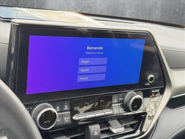 used 2024 Toyota Highlander car, priced at $46,798